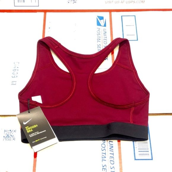 ❤️NWT Nike XS Red DriFit Classic Swoosh Bra - Picture 5 of 5